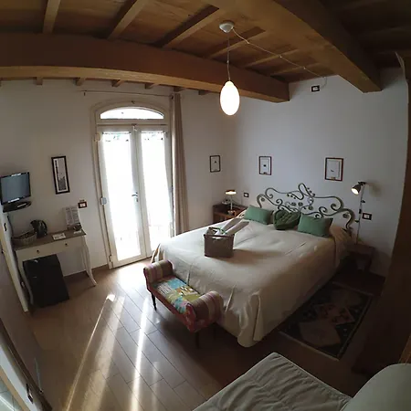 Ai Frutti Di Volta Room&breakfast