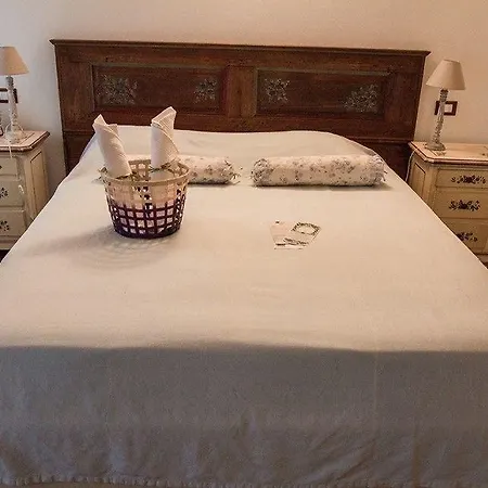 Ai Frutti Di Volta Room&breakfast Frühstückspension Ferrara