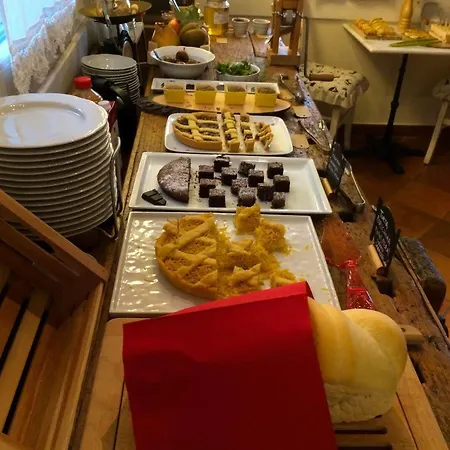 Ai Frutti Di Volta Room&breakfast Couette-café